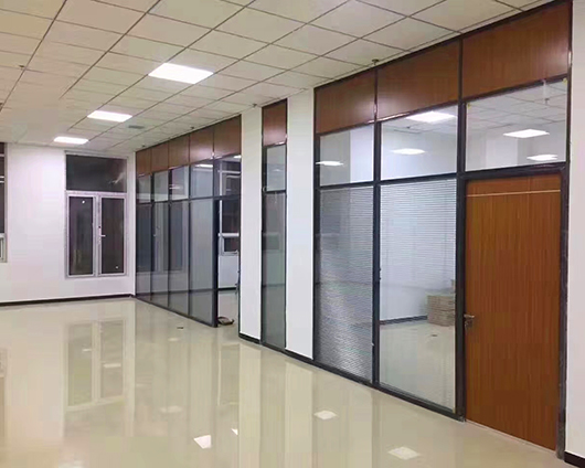 办公室玻璃隔断墙